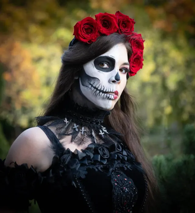 Catrina koponya smink vörös rózsakoszorúval, fotózáson